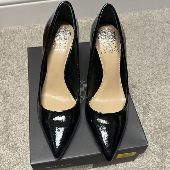 Vince Camuto Shoes - Vince Camuto black patent heels
